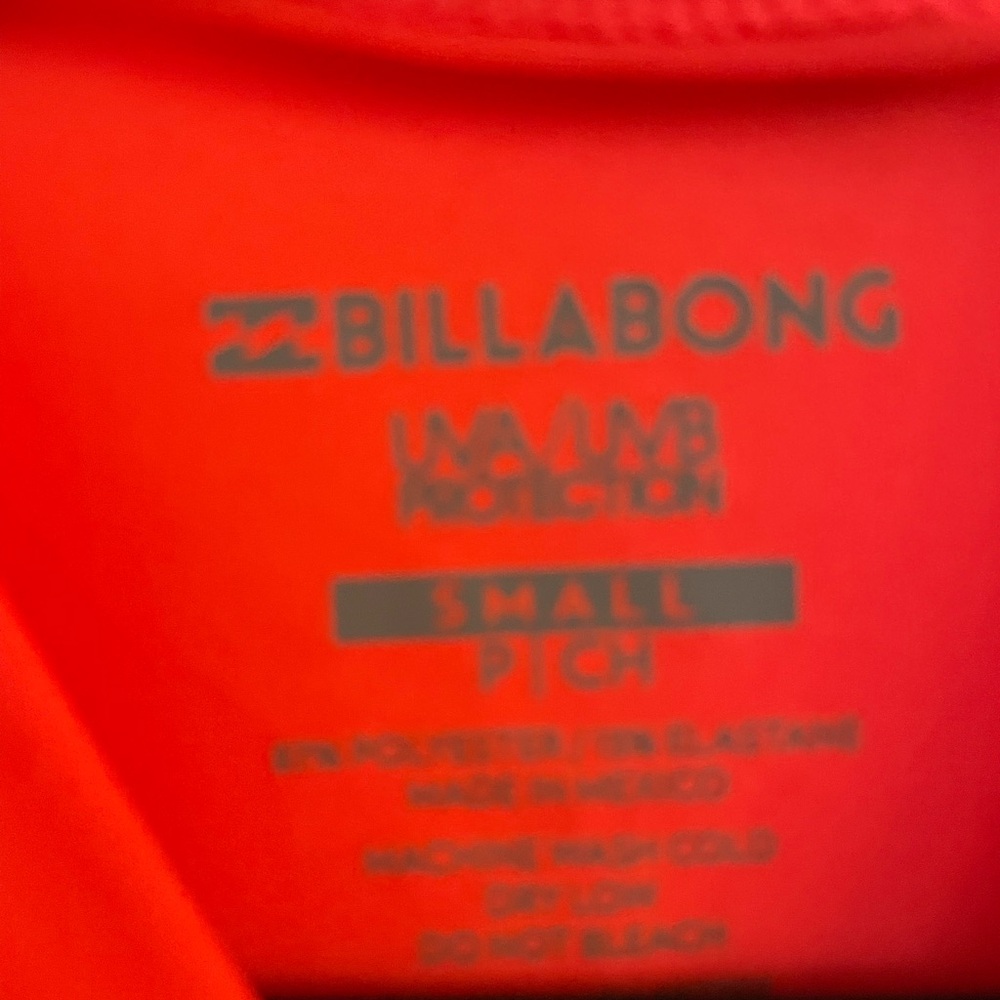 Billabong Rash Guard - Picture 3 of 3
